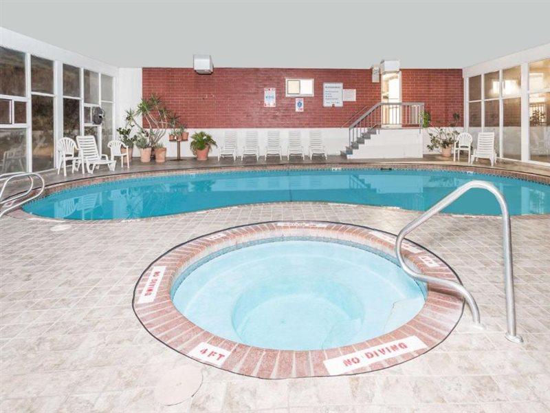 Days Inn By Wyndham Evanston Wy Buitenkant foto
